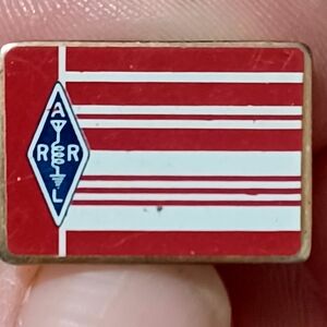 Gold-Tone Pin with Clealb V NBC COLR